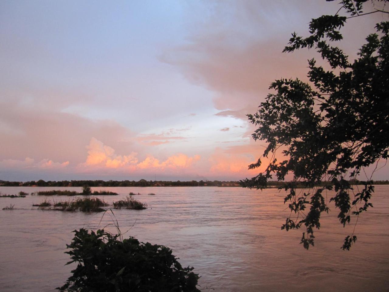 Don Som Riverside Guesthouse Екстер'єр фото